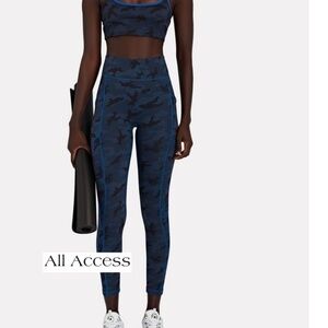 Bandier All Access Camo leggings, XS. CB2116
